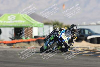 media/Oct-30-2025-Racers Edge (Thu) [[dabbdaf680]]/2-A Group/Session 2 (Turn 16)/